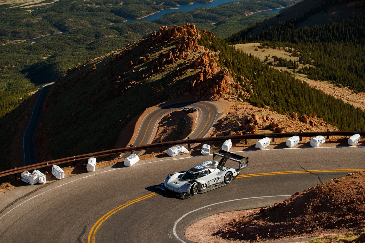 Romain Dumas F Volkswagen I.D. R Pikes Peak SML 8488