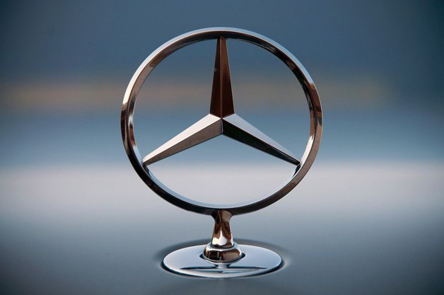 mercedes benz logo on the car